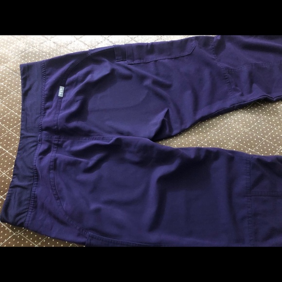 Figs Scrub pants in Small/Regular - Picture 4 of 4